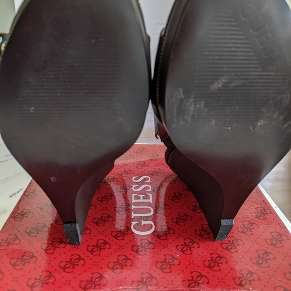 Guess Jazminn women's black leather wedge, 9.5M - Picture 6 of 6